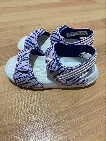 Adidas Kız çocuk Adidas sandalet