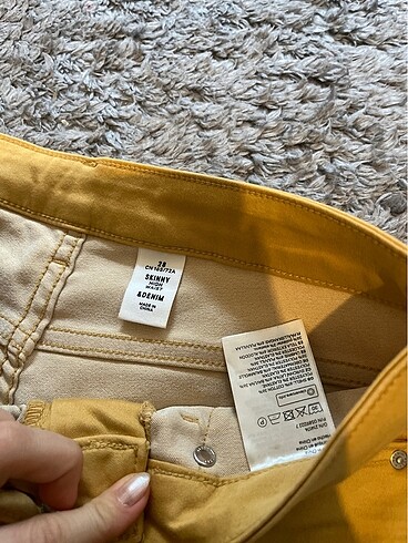 28 Beden Kadın skinny sarı-altın rengi pantalon