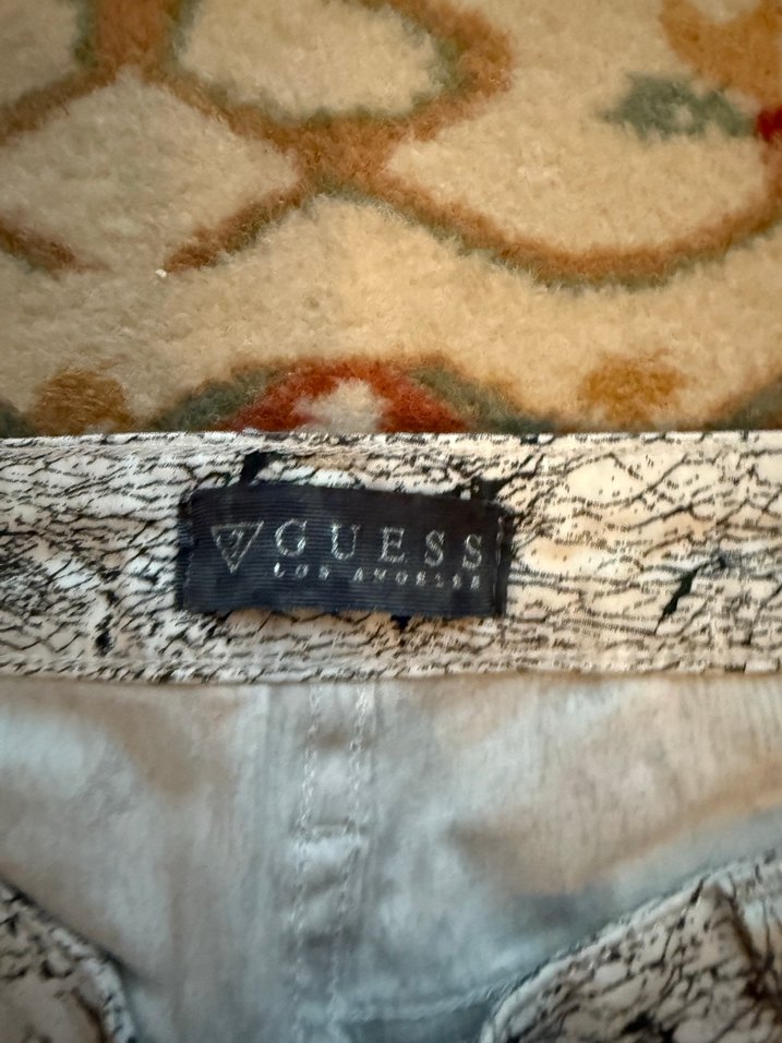 Guess Gri Batik Desenli Fermuarlı Kadın Kot Pantolon - Görsel 3