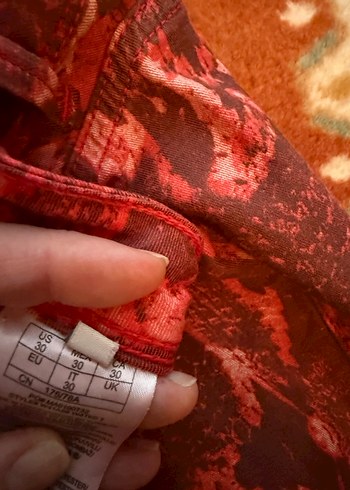 Kırmızı guess Yılan Derisi Desenli Kadın Kumaş Pantolon - Görsel 5