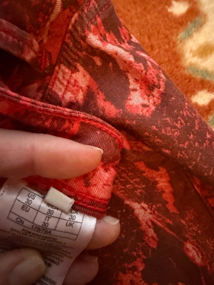 Kırmızı guess Yılan Derisi Desenli Kadın Kumaş Pantolon - Görsel 5