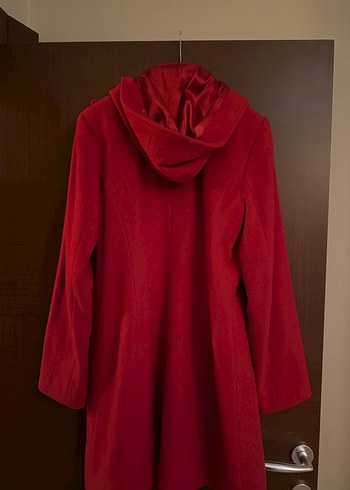 Kırmızı Fermuarlı Kaban - Görsel 4