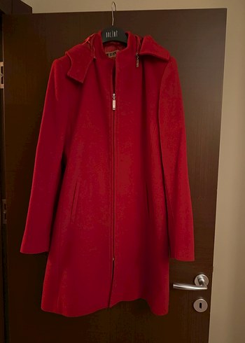 Kırmızı Fermuarlı Kaban - Görsel 9