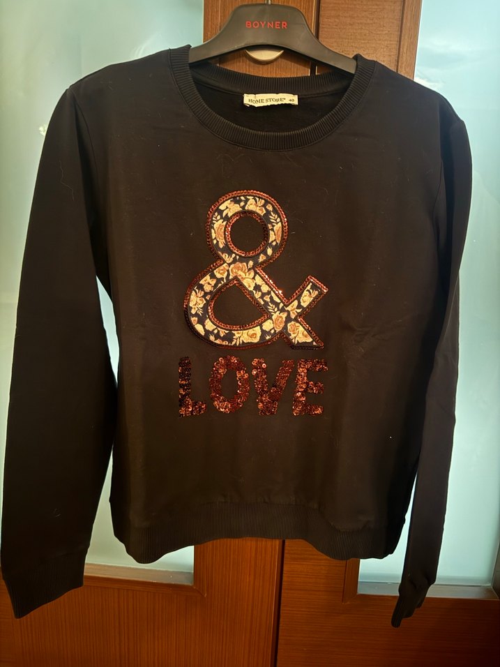 Siyah Payetli Baskılı Kadın Sweatshirt - Görsel 2