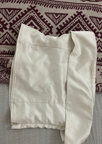Saten straplez crop bershka