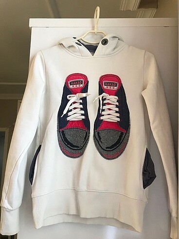 Beyaz sweatshirt