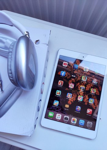 iPad Mini TR Apple Sorunsuz+Kulaklim+Kalem