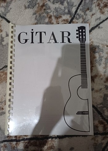 Gitar Öğrenme Kitabı Beyaz Kapaklı