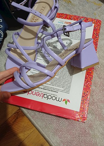 Mor Bantlı Topuklu Kadın Sandalet - Görsel 2