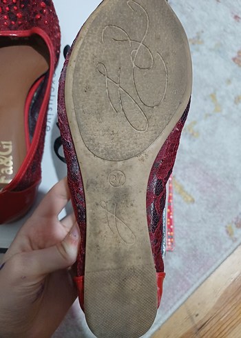 kırmızı boncuklu babet ayakkabı - Görsel 2
