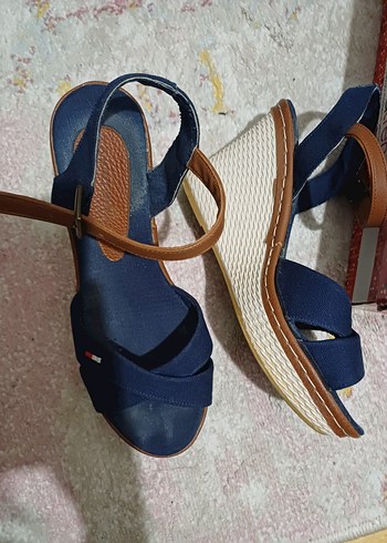 Kadın Mavi Dolgu Topuklu Sandalet - Görsel 3