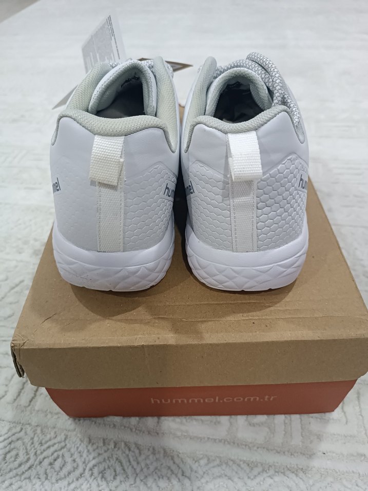SIFIR ETİKETLİ HUMMEL SPOR AYAKKABI - Görsel 4