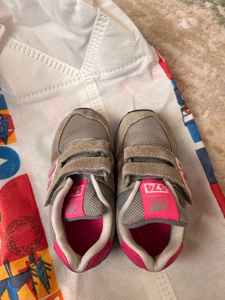 Kız Çocuk Gri-Pembe Cırtlı Spor Ayakkabı - Görsel 4