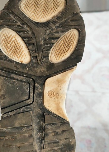 Erkek Çocuk Siyah Cırtlı Bot - Görsel 4