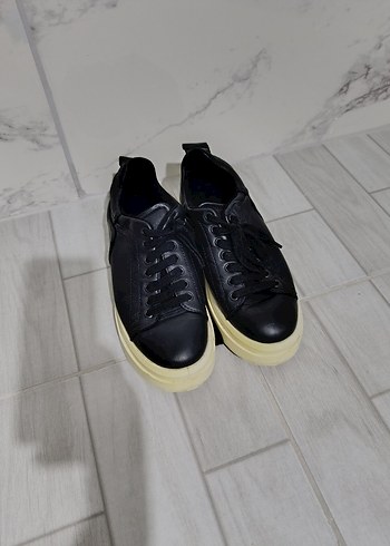 Siyah Minimalist Kadın Sneakers