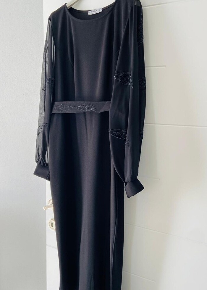 Kolu tüllü siyah elbise  - Görsel 4