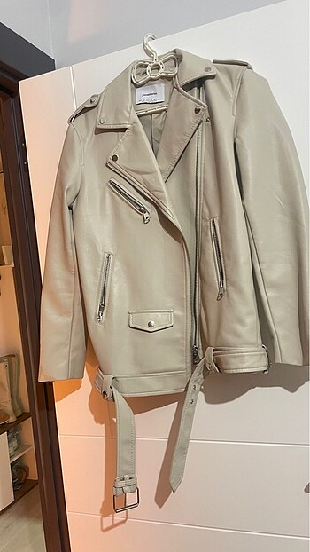 Stradivarius deri ceket oversize - Görsel 4