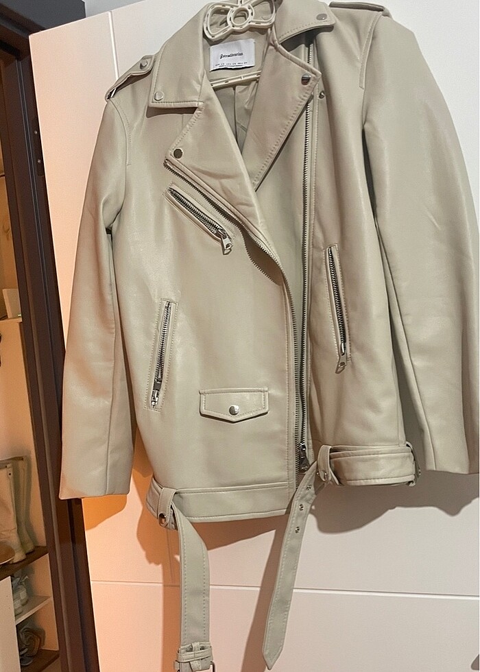 Stradivarius deri ceket oversize - Görsel 4