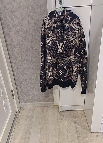 l Beden Louis Vuitton switshirt 