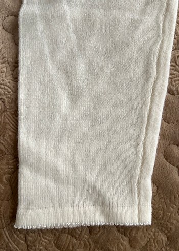 Beyaz Nakışlı V Yaka Kadın Hırka - Görsel 3