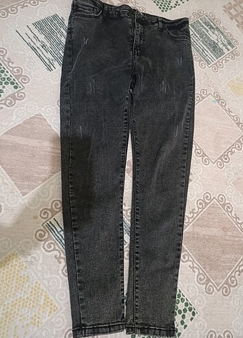 31 Beden siyah Renk Dar paça Kot pantolon 