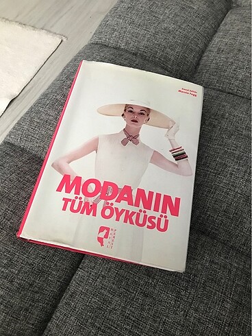 Modanın tüm öyküsü kitap