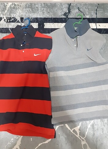 2 adet Nike tshirt iyi durumda