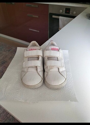 26 Beden Adidas Spor ayakkabı