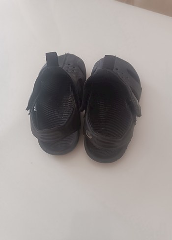 Nike Nike Erkek Çocuk Siyah Cırtcırtlı Terlik