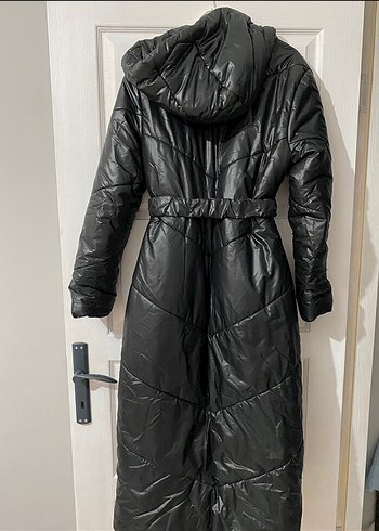 Kadın Siyah Uzun Şişme Mont - Görsel 2