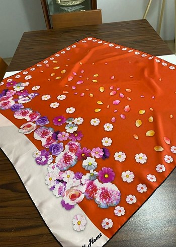 Silk Home Tivil İpek Eşarp