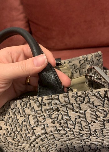 Beden siyah Renk Deri Baskılı Fermuarlı Kadın Çanta