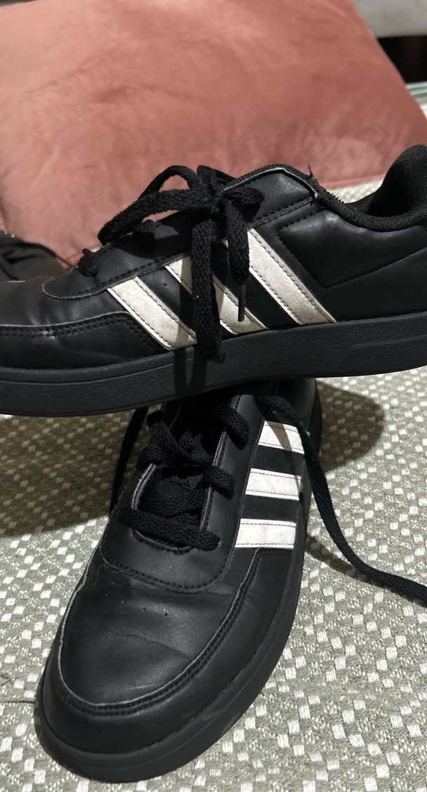 Adidas spor ayakkabı orijinal Siyah Spor Ayakkabı Bağcığı - Görsel 2