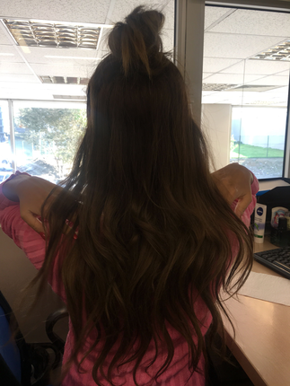 s Beden kahverengi Renk 40 cm civarında 60 70 gram 3 parça yarım ay ve yanlarından oluşa