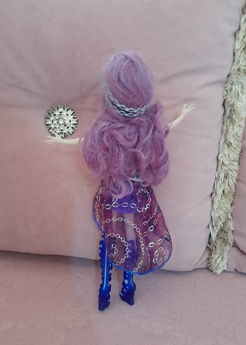  Beden Monster High Ari Hauntington