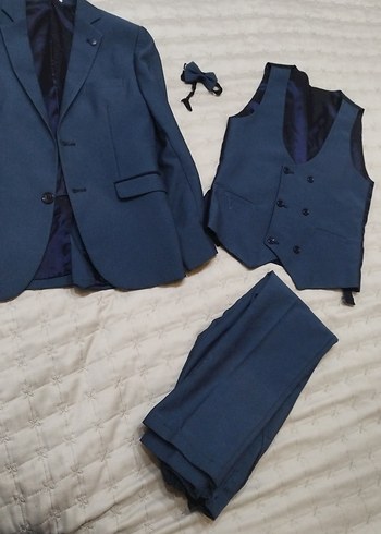 Erkek çocuk Koyu Mavi Düğmeli Takım Elbise - Görsel 2