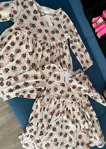 Çiçek Desenli Uzun Kollu Kız Elbisesi - Görsel 3