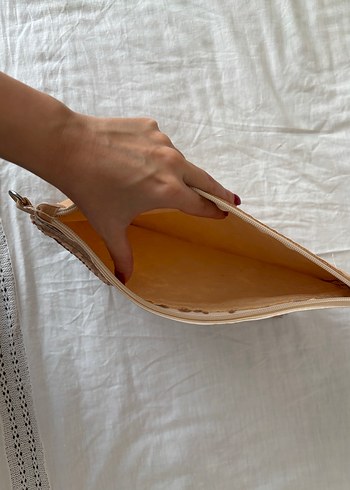 Bej Parlak Pul Detaylı Kadın Portföy Çanta - Görsel 4