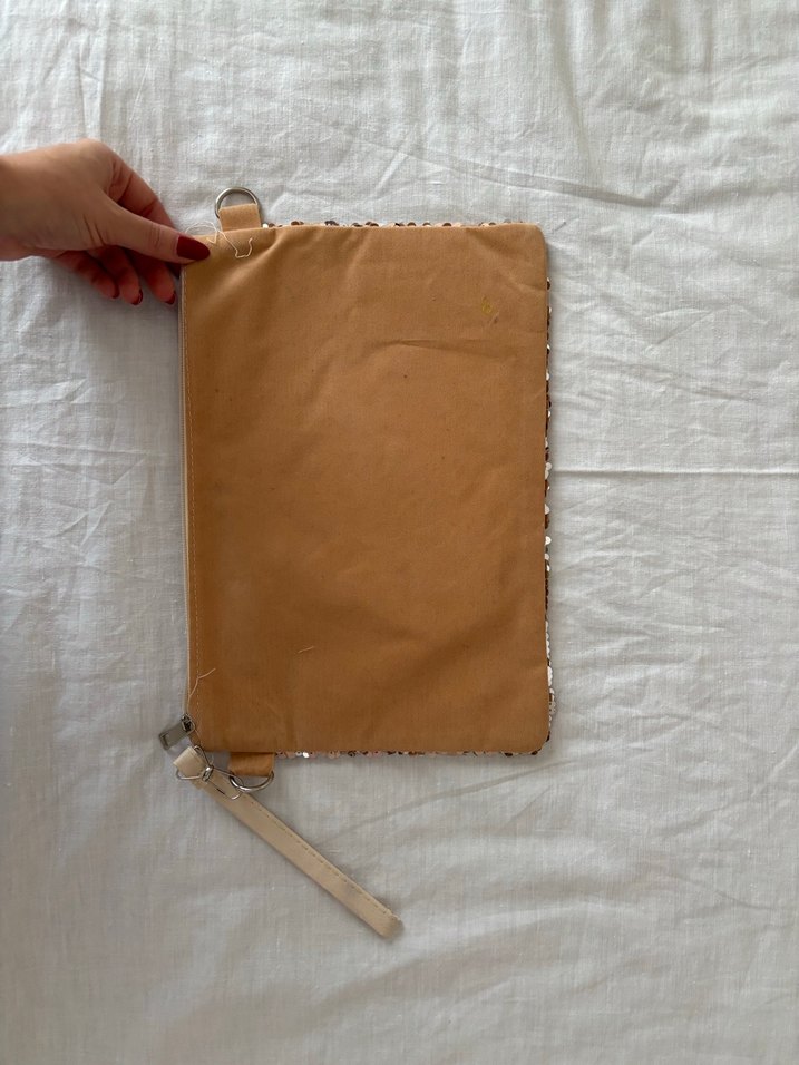 Bej Parlak Pul Detaylı Kadın Portföy Çanta - Görsel 3