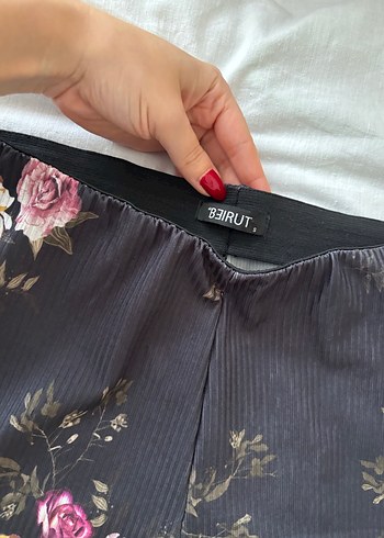 Kadın Siyah Çiçekli Piliseli Bohem Pantolon - Görsel 3