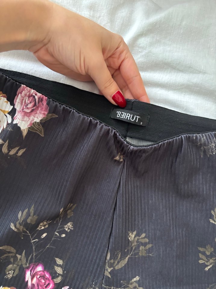 Kadın Siyah Çiçekli Piliseli Bohem Pantolon - Görsel 3