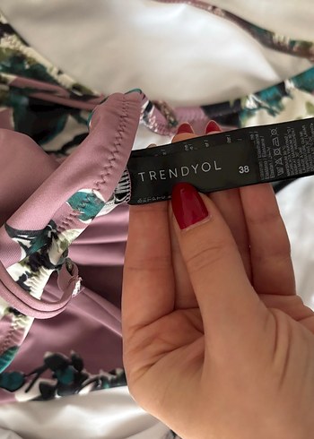 Pembe Desenli Kadın Mayo - Görsel 6