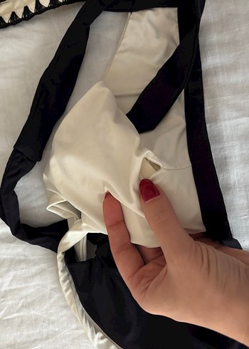 Beyaz Siyah Bantlı Strappy Bikini - Görsel 4