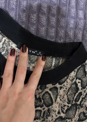 Yılan Desenli Kapüşonsuz Kadın Sweatshirt - Görsel 2