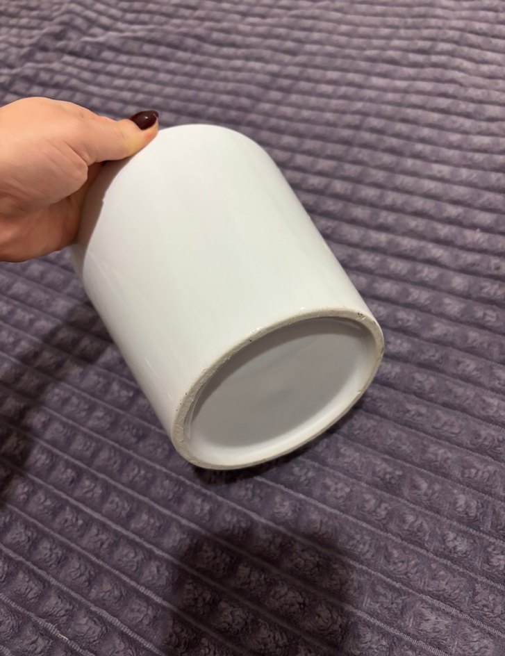 Beyaz ve Gri Seramik Vazo - Görsel 3