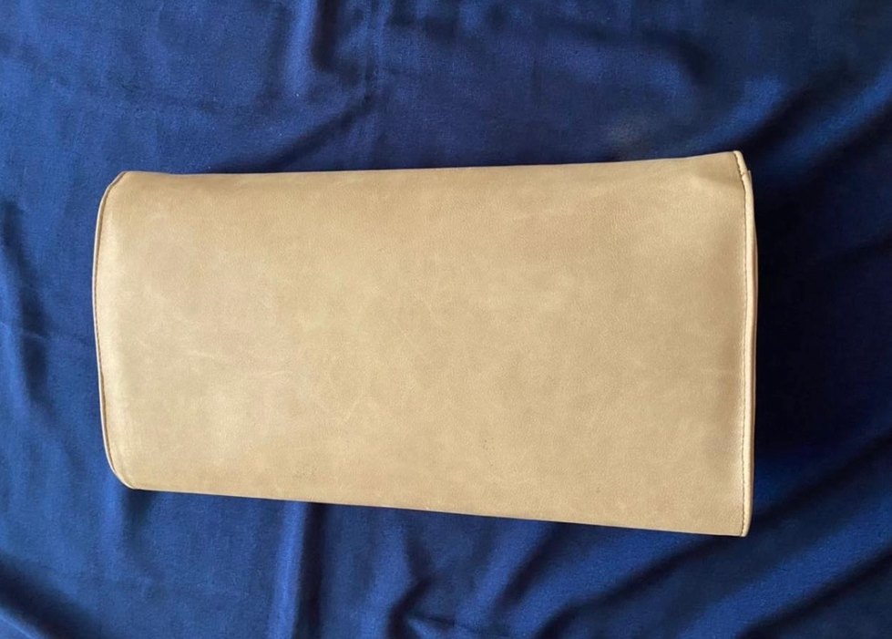 Bej Süet Tokalı Kadın Portföy Çanta - Görsel 2