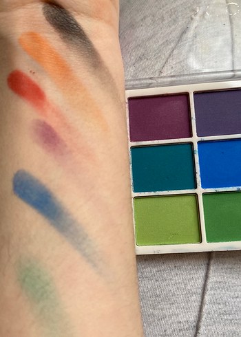 Kaleidoscope Marka Canlı Çok Renkli Göz Farı Paleti - Görsel 4