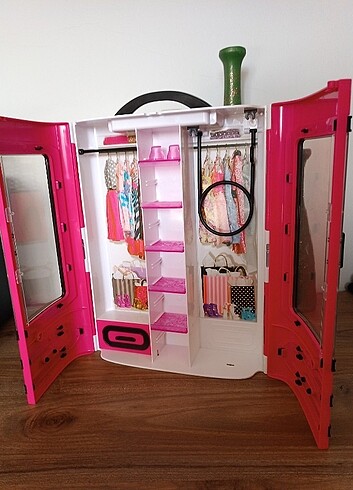  Beden Barbie gardrop