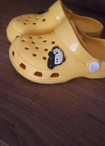 LC Waikiki crocs
