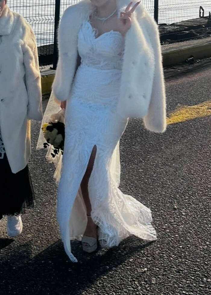 Yırtmaçlı Balık gelinlik - Görsel 2